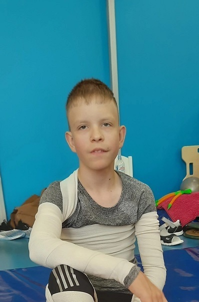 Мише нужна ортопедическая обувь