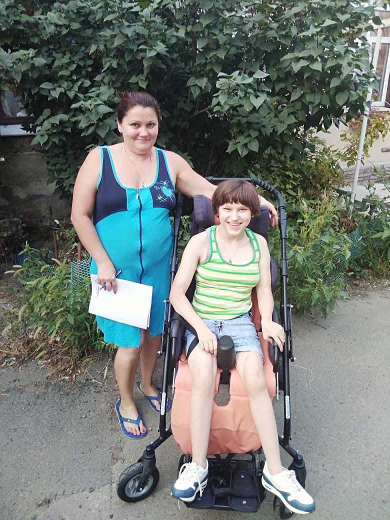 Транспорт для Вероники, помощь для семьи с тремя детьми 