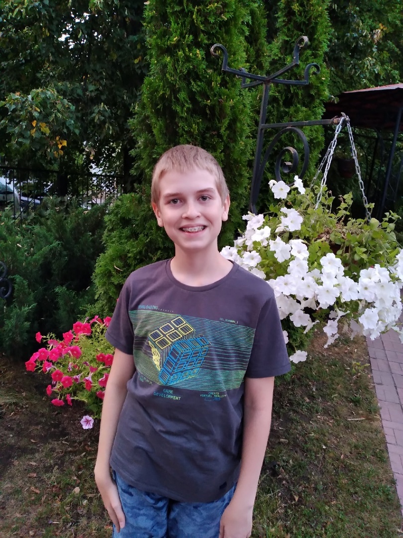 Мише нужно ортопедическое кресло 