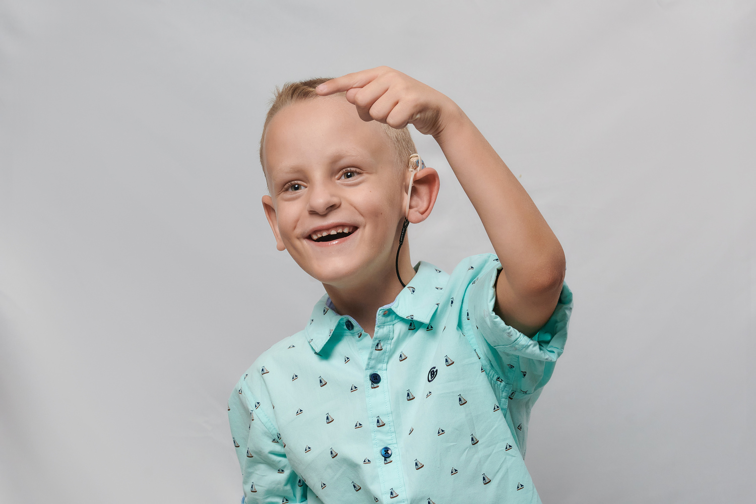 Коле нужны запчасти для речевого процессора и ортопедические аппараты 